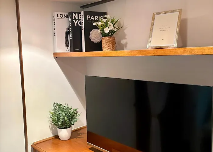 Trastevere Loft Garden Apartment *